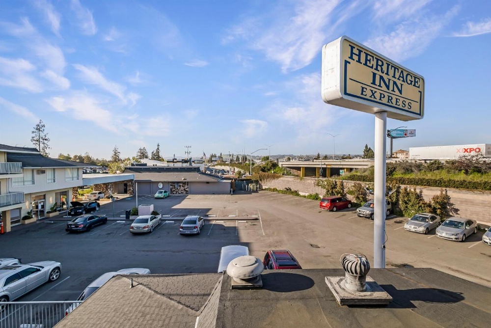 Heritage Inn Express Hayward Main image